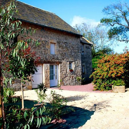 Maison 2 chambres avec espace extérieur privé et petit-déjeuner en supplément - fait-maison et produits locaux Vierville-sur-Mer Extérieur photo